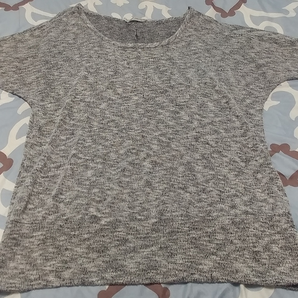 Woman's Maurices Grey Top